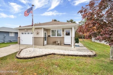 438 Jamaica Boulevard Toms River NJ 08757