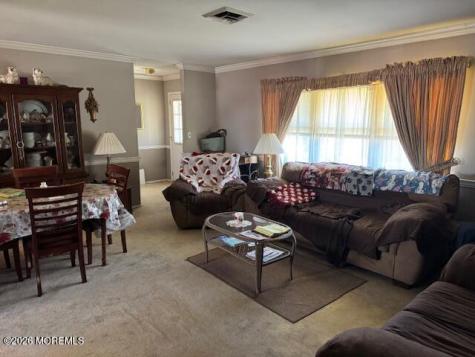 522A Thornbury Court Lakewood NJ 08701