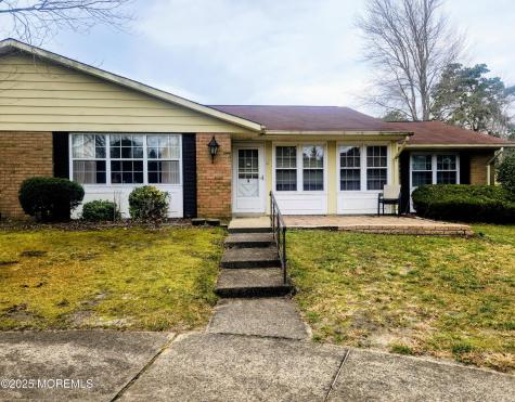 40B Edinburgh Lane Manchester NJ 08759