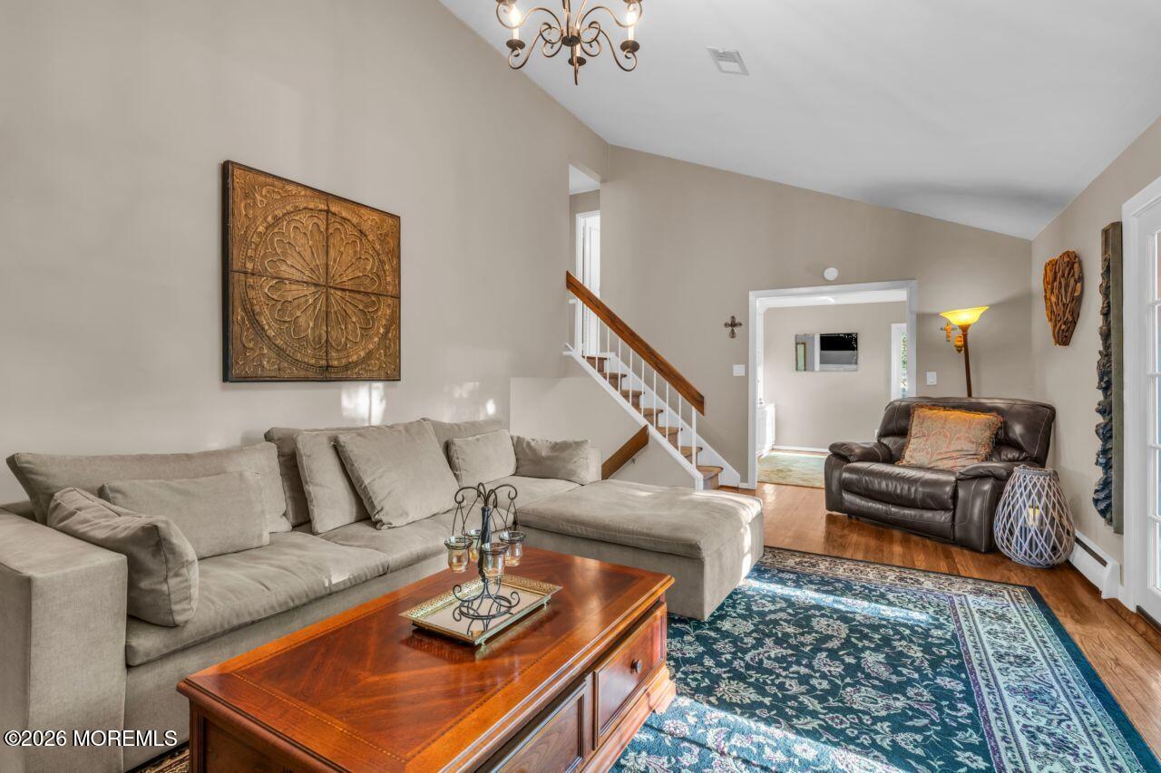7 Heather Lane Middletown NJ 07748