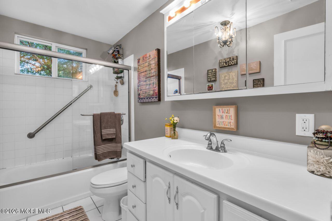 7 Heather Lane Middletown NJ 07748