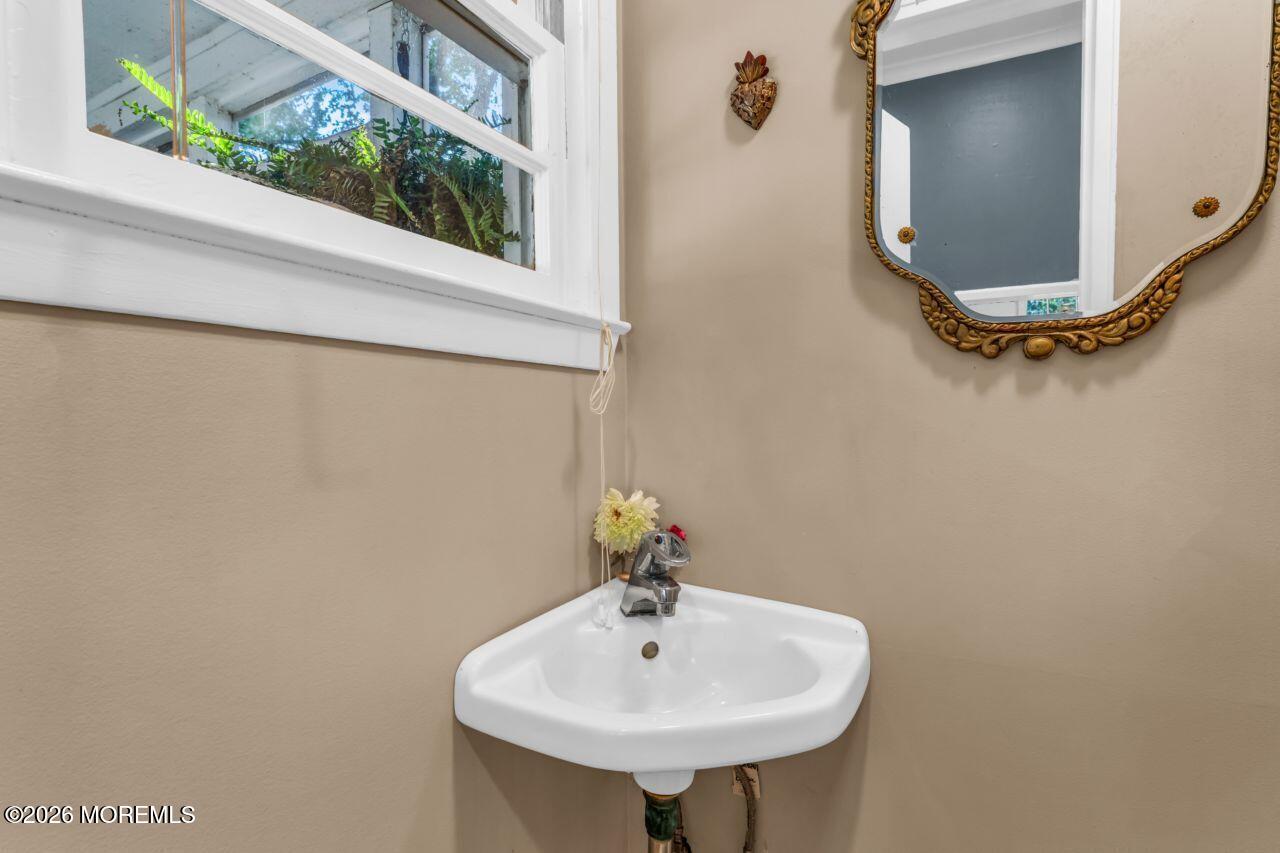 7 Heather Lane Middletown NJ 07748