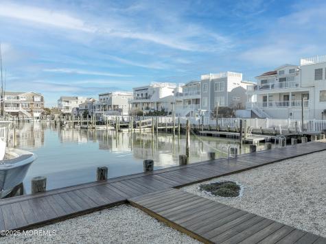 409 3rd Street Beach Haven NJ 08008