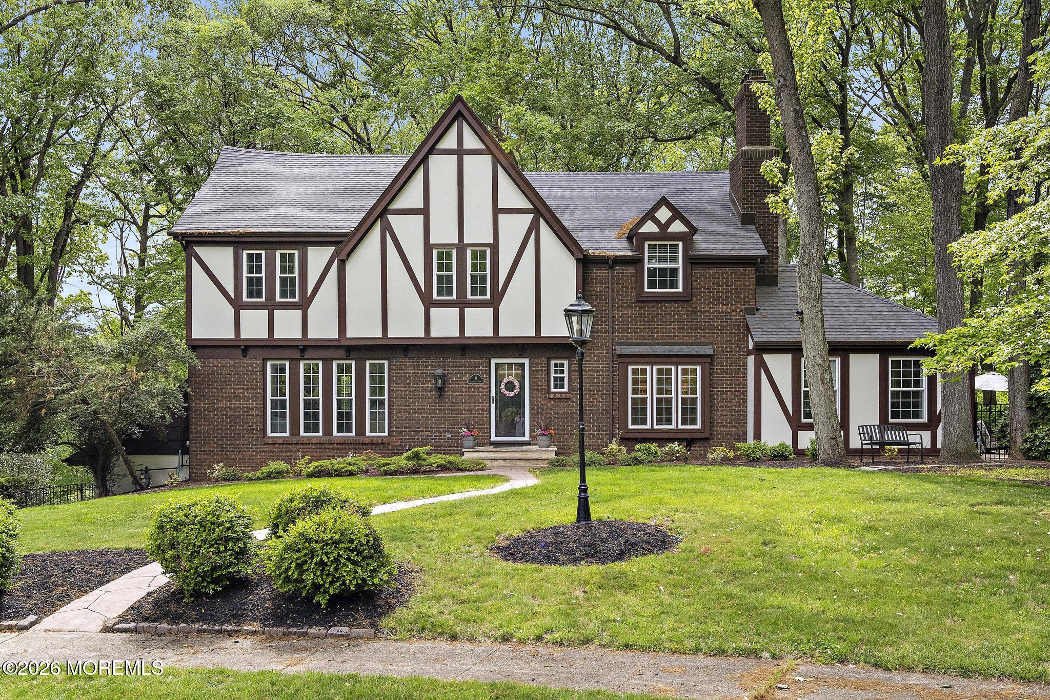 18 Lefferts Court Middletown NJ 07748