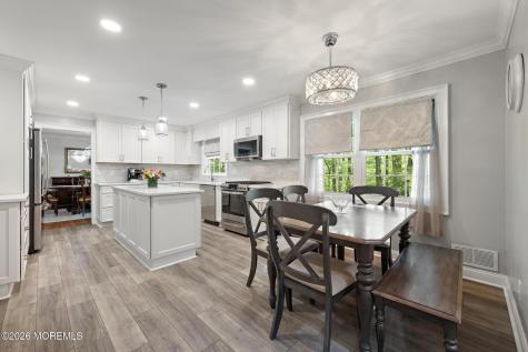 18 Lefferts Court Middletown NJ 07748
