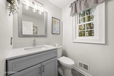 18 Lefferts Court Middletown NJ 07748