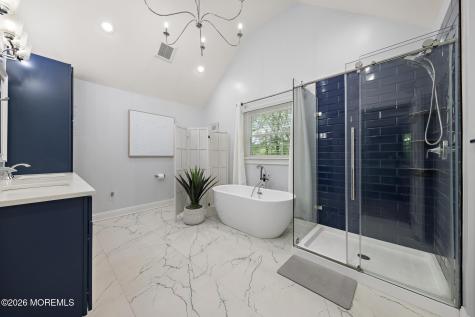18 Lefferts Court Middletown NJ 07748