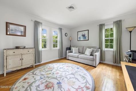 18 Lefferts Court Middletown NJ 07748