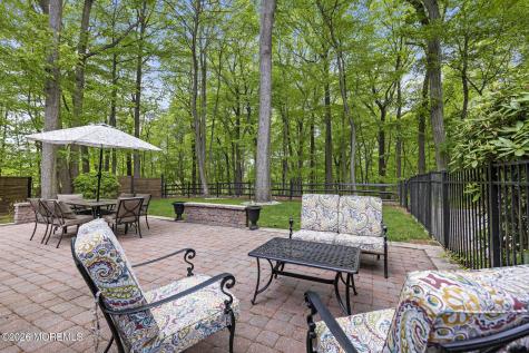 18 Lefferts Court Middletown NJ 07748