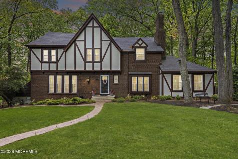 18 Lefferts Court Middletown NJ 07748