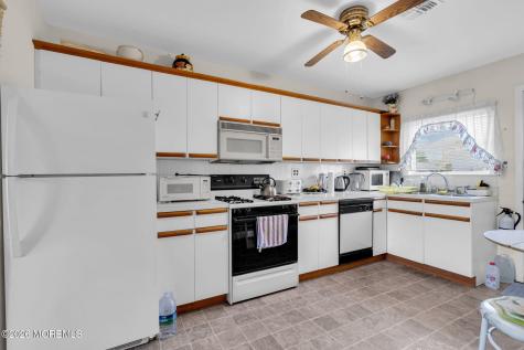 390 Saint Thomas Drive Toms River NJ 08757