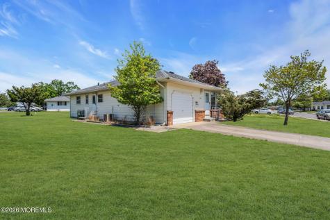 390 Saint Thomas Drive Toms River NJ 08757