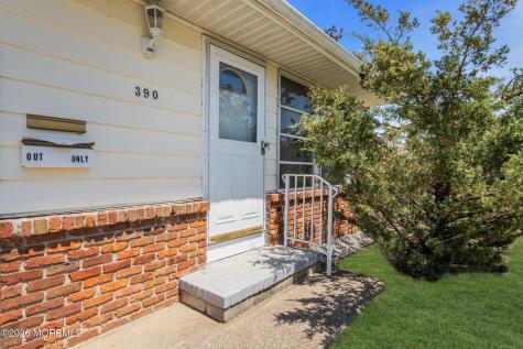 390 Saint Thomas Drive Toms River NJ 08757