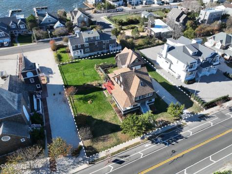 1318 Ocean Avenue Mantoloking NJ 08738