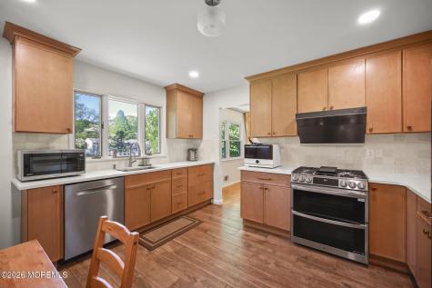 15 Kings Road East Brunswick NJ 08816