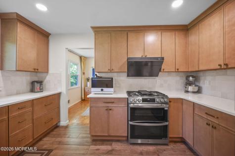 15 Kings Road East Brunswick NJ 08816