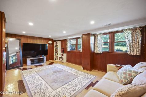 15 Kings Road East Brunswick NJ 08816