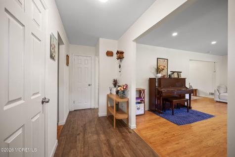 15 Kings Road East Brunswick NJ 08816