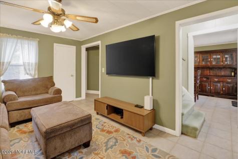 27 Washington Street Red Bank NJ 07701