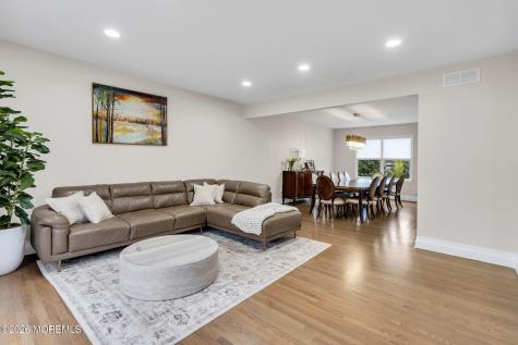30 Independence Court Lakewood NJ 08701