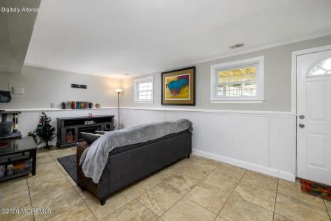 8 Holiday Road Manalapan NJ 07726