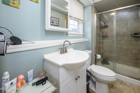 8 Holiday Road Manalapan NJ 07726