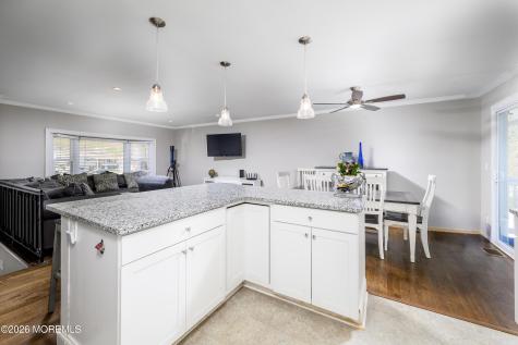 8 Holiday Road Manalapan NJ 07726