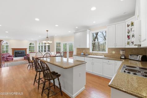 5 Maple Knoll Lane Manalapan NJ 07726