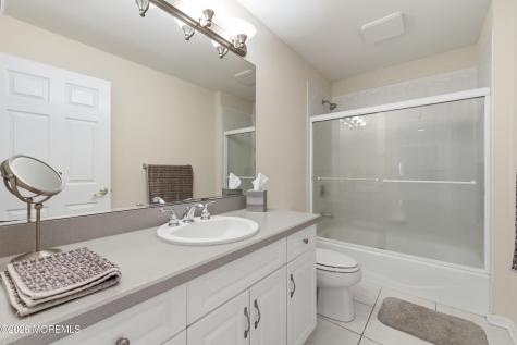 5 Maple Knoll Lane Manalapan NJ 07726