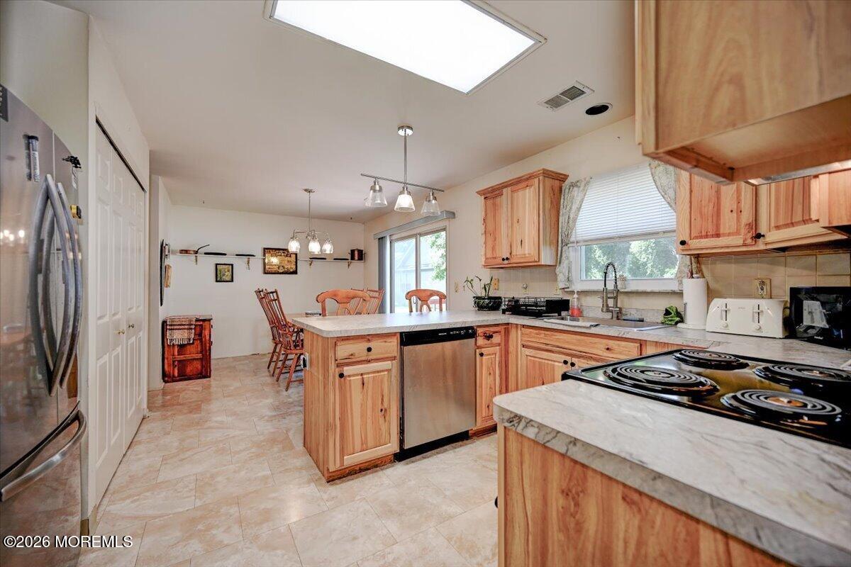 520 N Petunia Lane N Whiting NJ 08759
