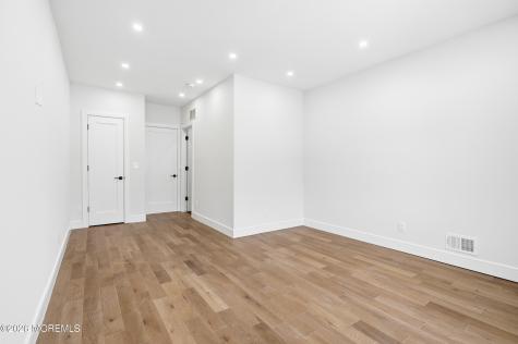 370 Wall Street Eatontown NJ 07724