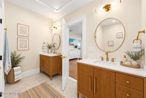 18 Mea Lane Long Beach Twp NJ 08008