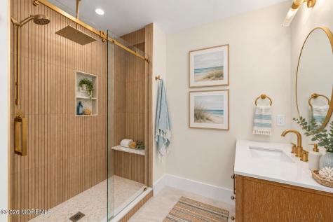 18 Mea Lane Long Beach Twp NJ 08008