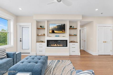 18 Mea Lane Long Beach Twp NJ 08008