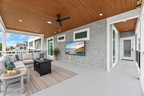 18 Mea Lane Long Beach Twp NJ 08008