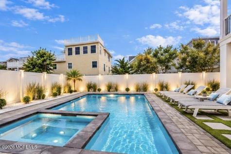 18 Mea Lane Long Beach Twp NJ 08008
