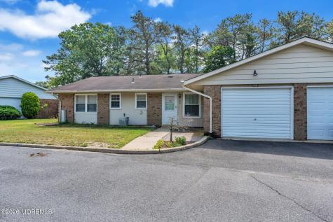 35B Gramercy Lane Manchester NJ 08759