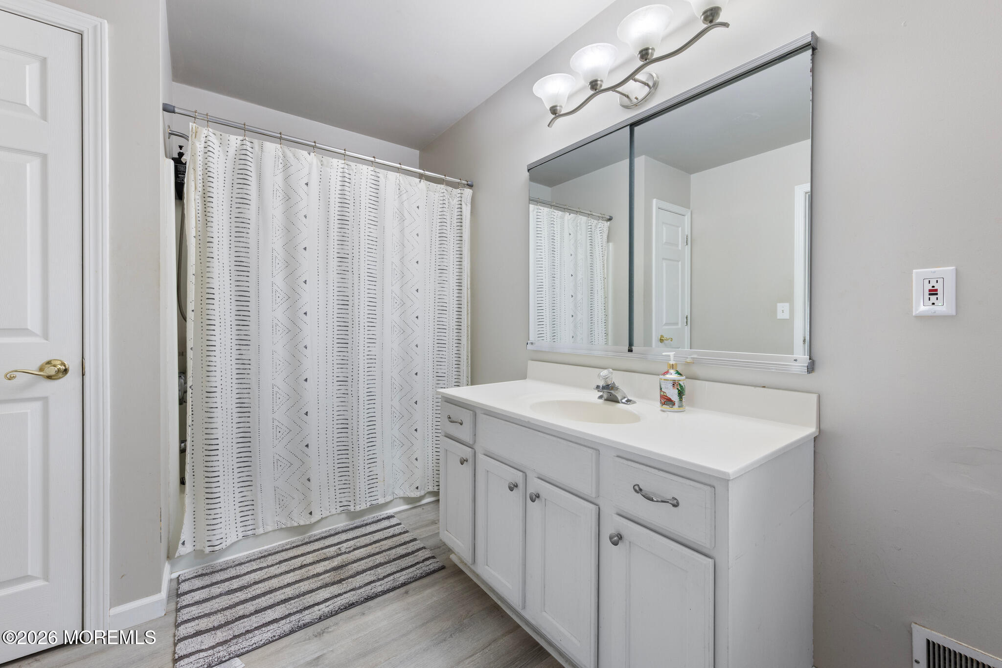 261 Wave Road Manahawkin NJ 08050