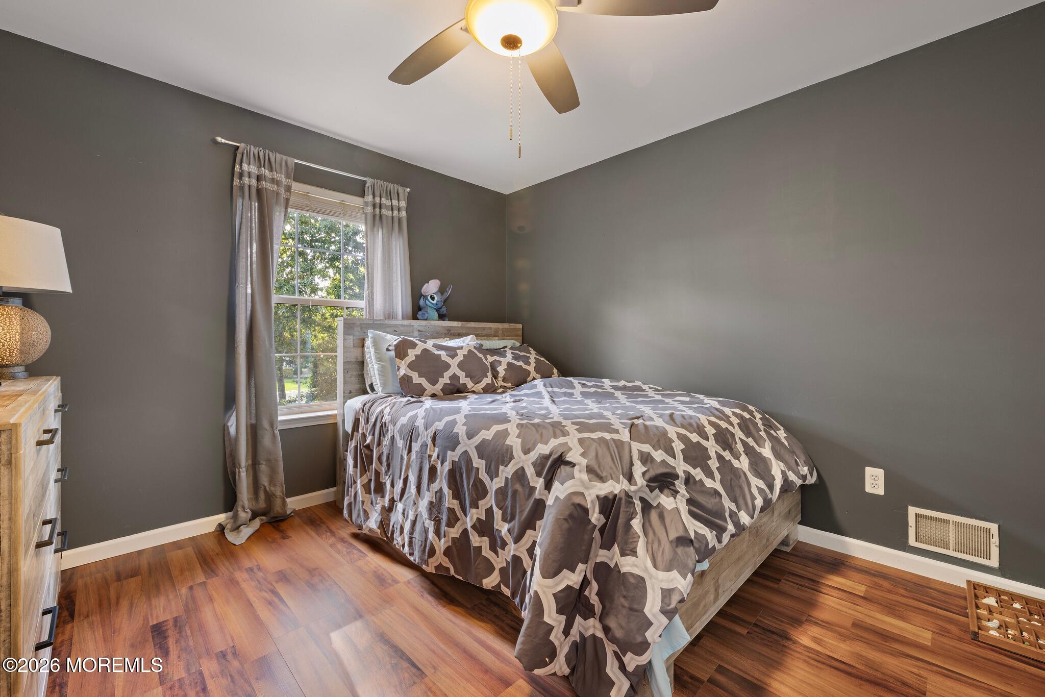 261 Wave Road Manahawkin NJ 08050