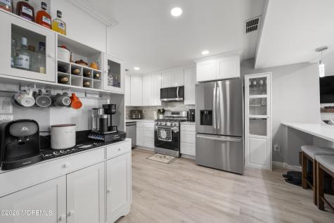 2 Wick Drive Sayreville NJ 08872
