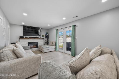 2 Wick Drive Sayreville NJ 08872