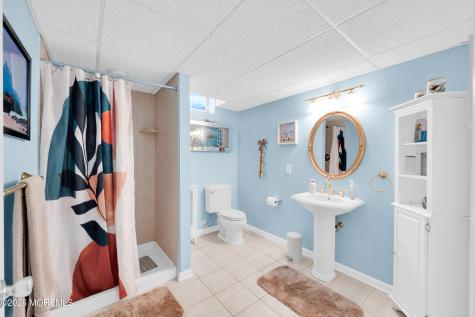 928 Seaman Avenue Beachwood NJ 08722