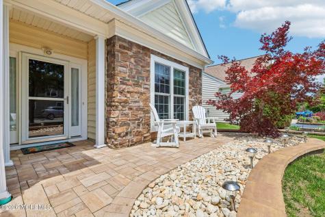 5 Montrose Lane Manchester NJ 08759