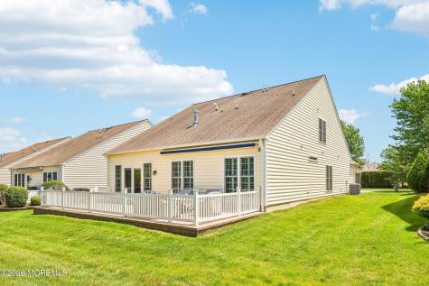 5 Montrose Lane Manchester NJ 08759