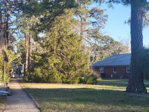 62 C Kennedy Drive Whiting NJ 08759