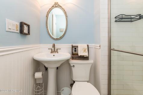 46 W Cape May Avenue Ocean Gate NJ 08740