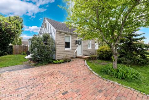46 W Cape May Avenue Ocean Gate NJ 08740