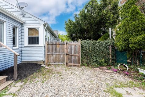 46 W Cape May Avenue Ocean Gate NJ 08740