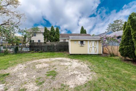 46 W Cape May Avenue Ocean Gate NJ 08740