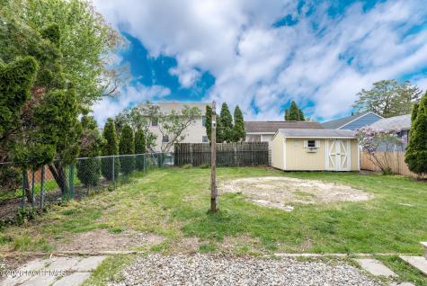 46 W Cape May Avenue Ocean Gate NJ 08740